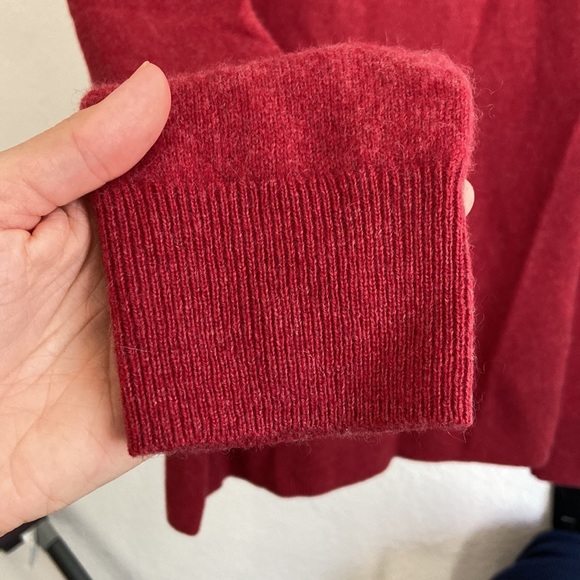 Saks Fifth Avenue 100% Cashmere Sweater - Picture 4 of 6